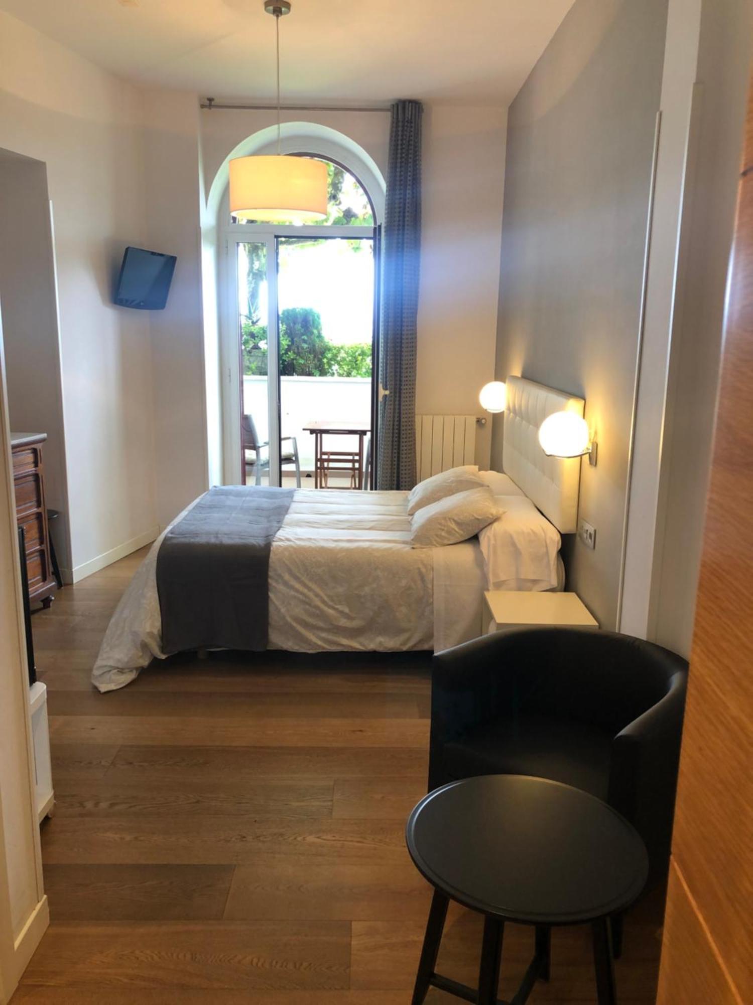 Cr Luarri Hotel San Sebastian Buitenkant foto