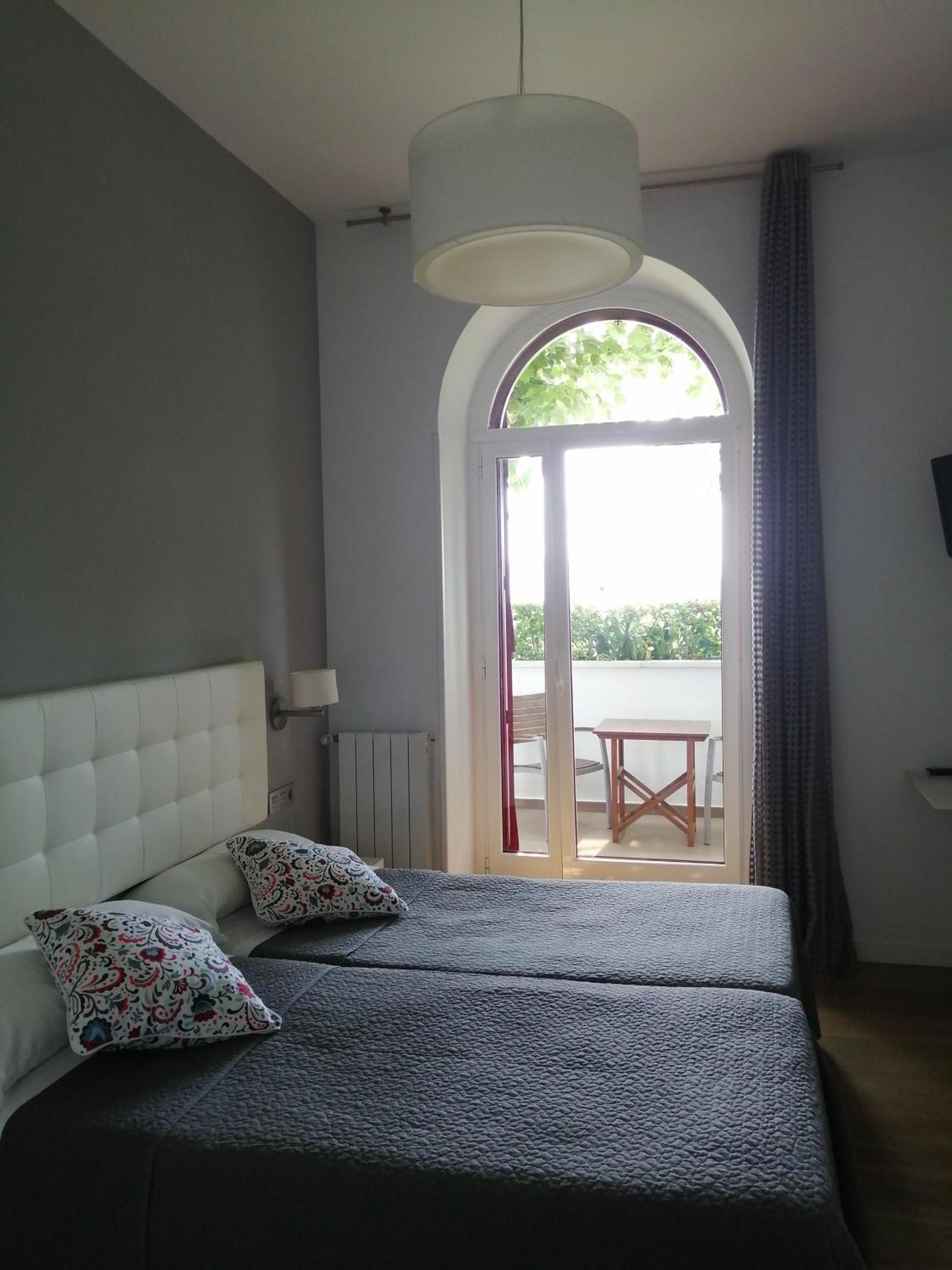 Cr Luarri Hotel San Sebastian Buitenkant foto